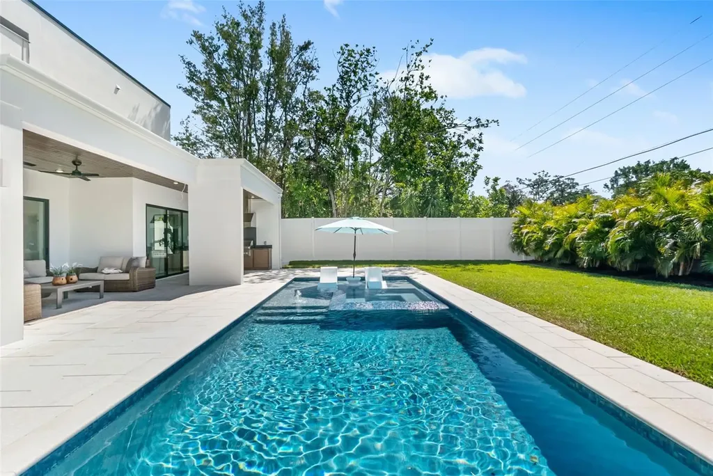 2226 Grove Street Sarasota FL 34239