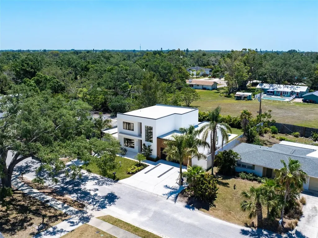 2226 Grove Street Sarasota FL 34239