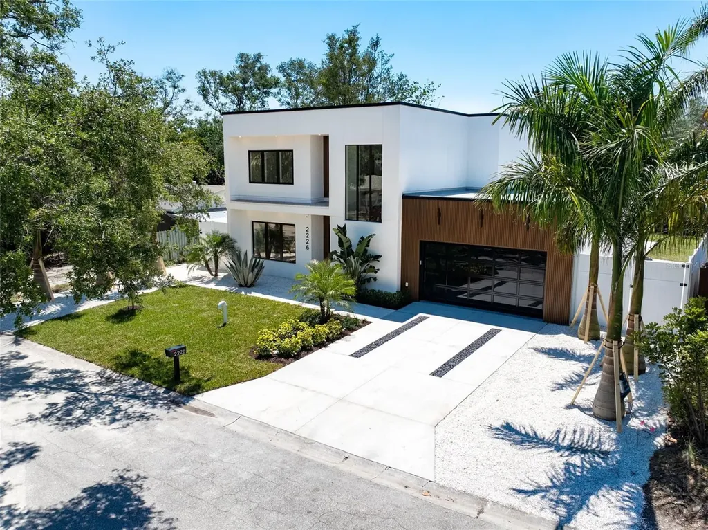 2226 Grove Street Sarasota FL 34239