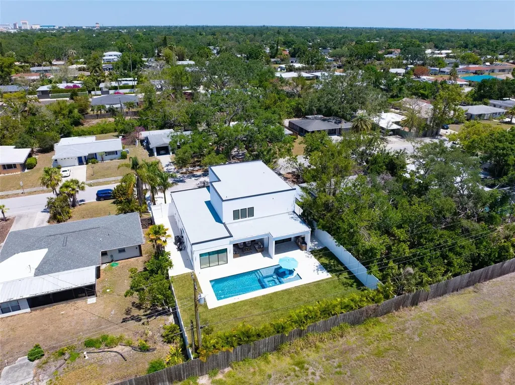 2226 Grove Street Sarasota FL 34239