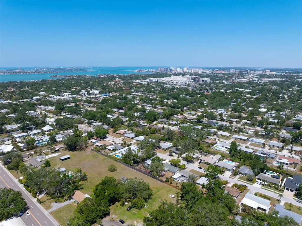 2226 Grove Street Sarasota FL 34239