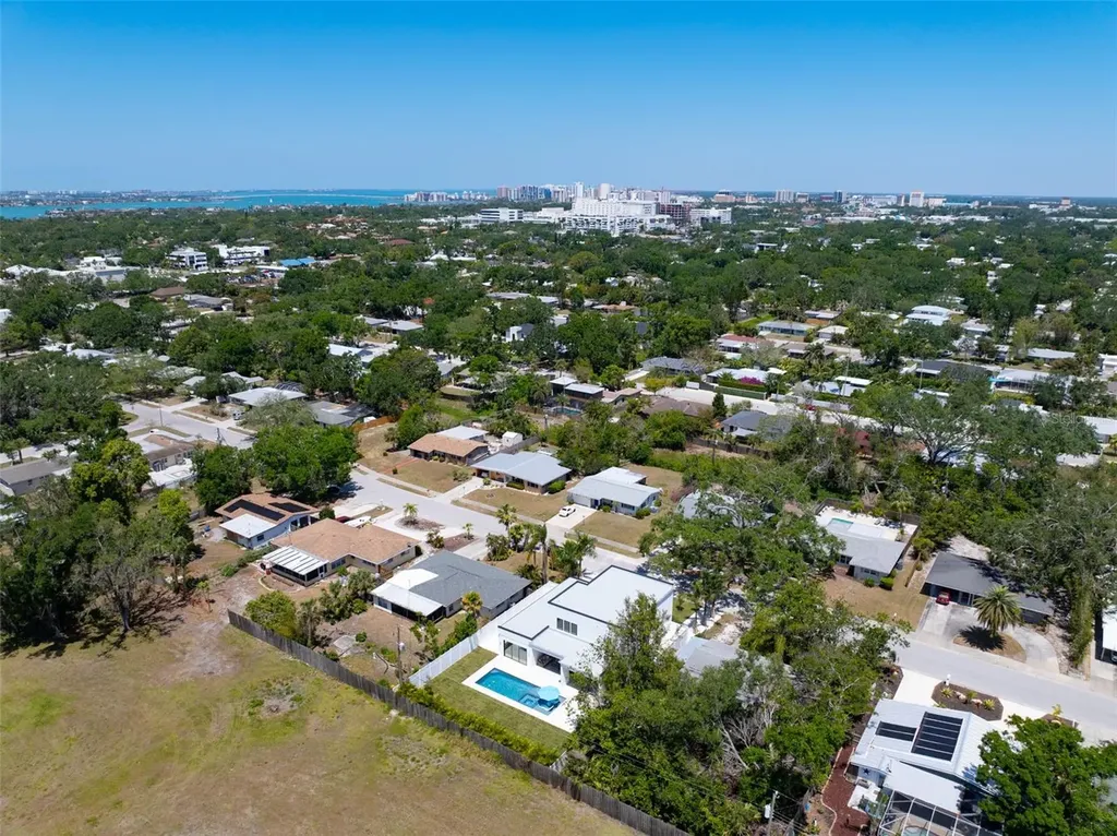 2226 Grove Street Sarasota FL 34239