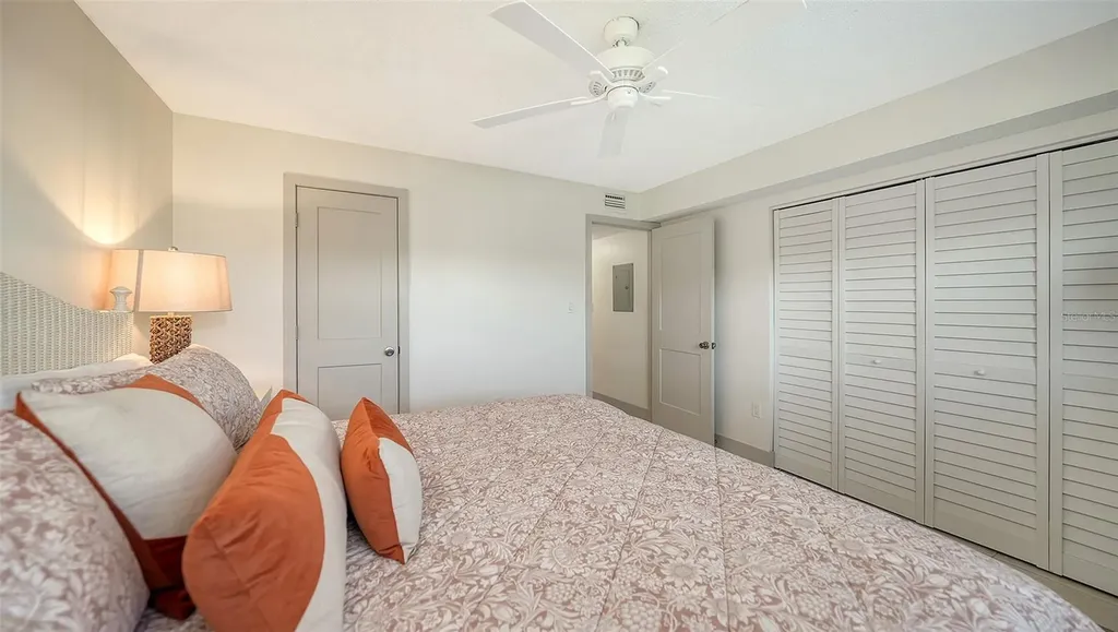 925 Beach Road Siesta Key FL 34242