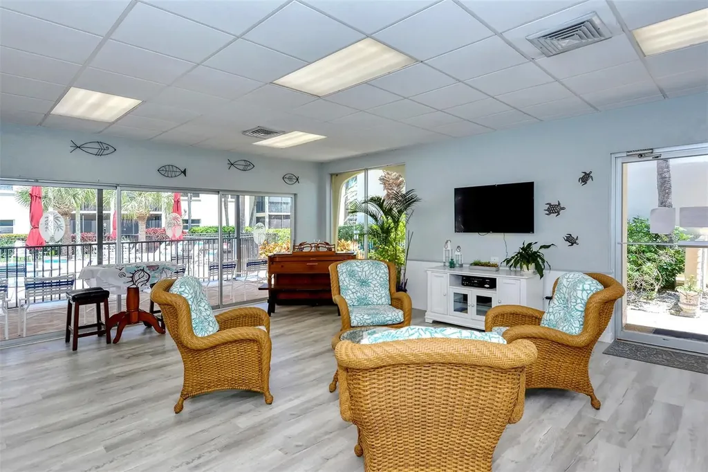 925 Beach Road Siesta Key FL 34242