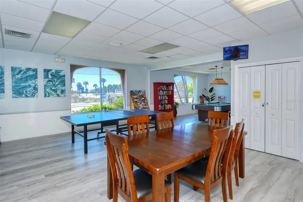 925 Beach Road Siesta Key FL 34242