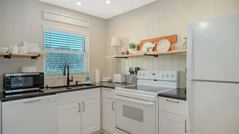 925 Beach Road Siesta Key FL 34242