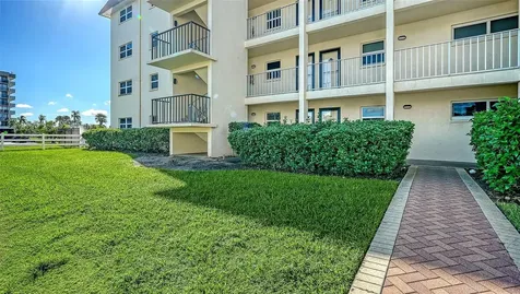 925 Beach Road Siesta Key FL 34242