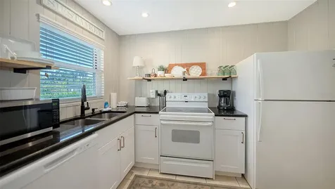 925 Beach Road Siesta Key FL 34242
