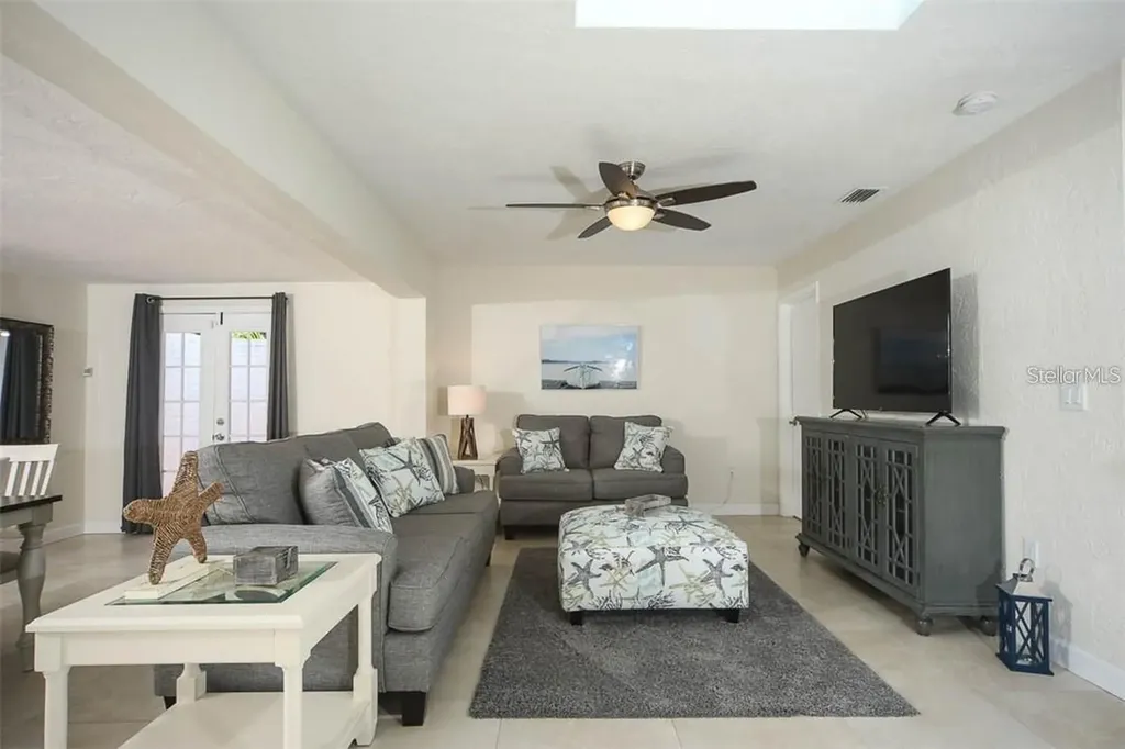 2943 Tuckerstown Drive Sarasota FL 34231