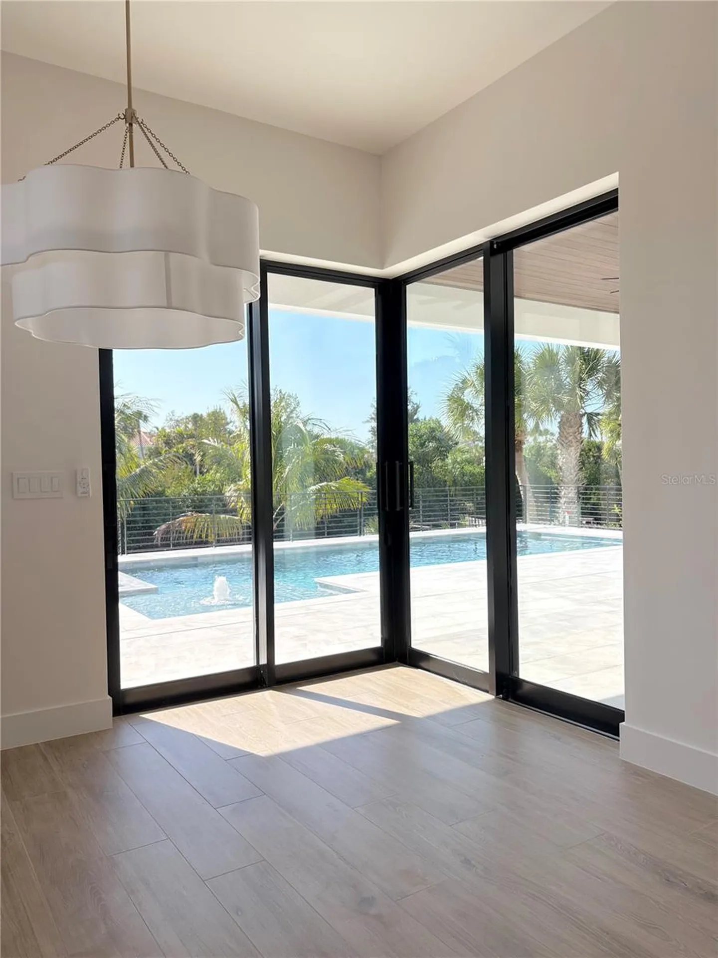 276 Island Circle Sarasota FL 34242