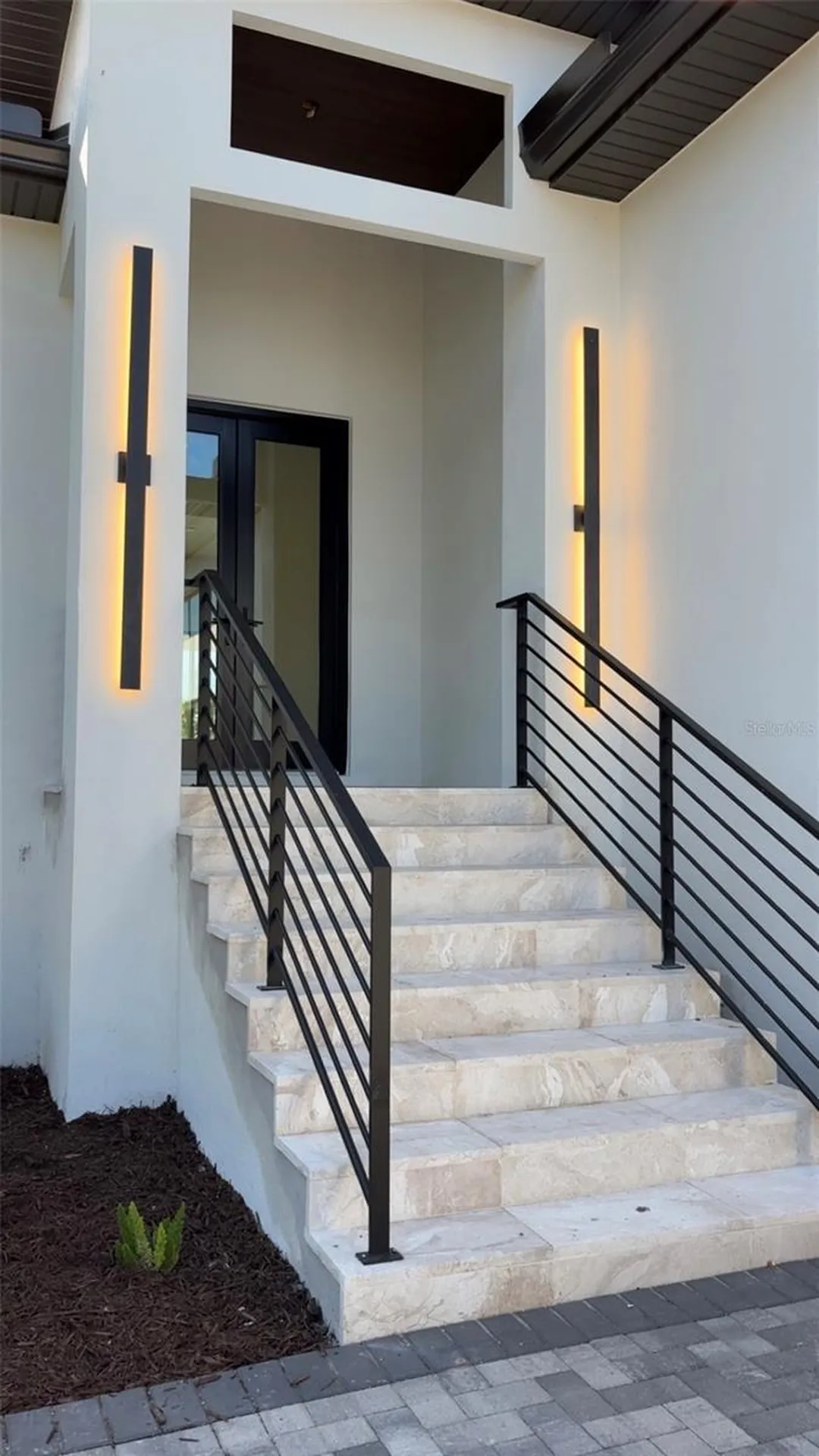 276 Island Circle Sarasota FL 34242