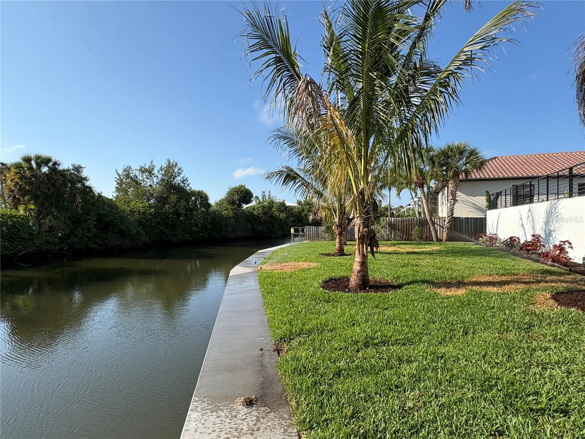 276 Island Circle Sarasota FL 34242