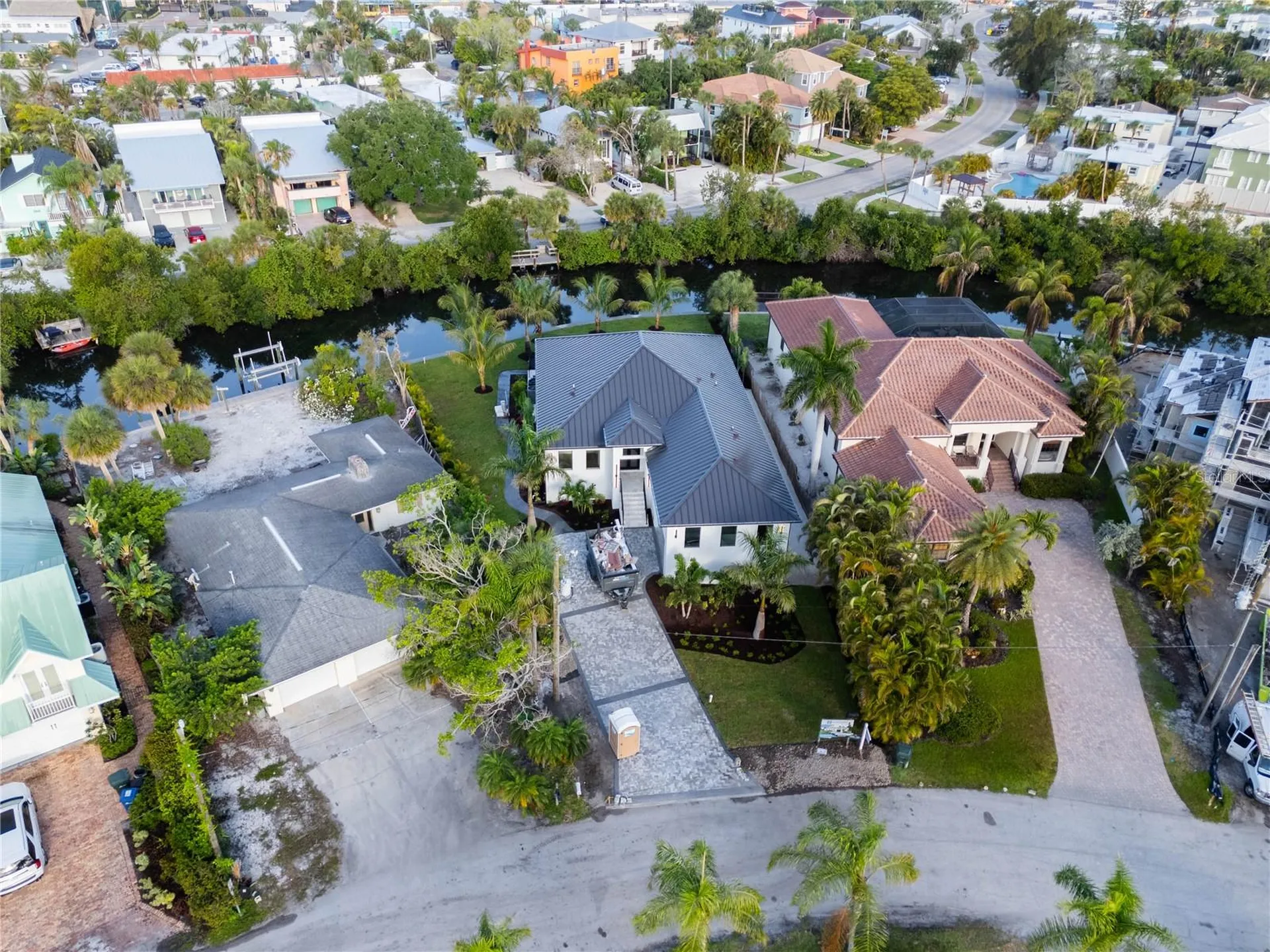 276 Island Circle Sarasota FL 34242