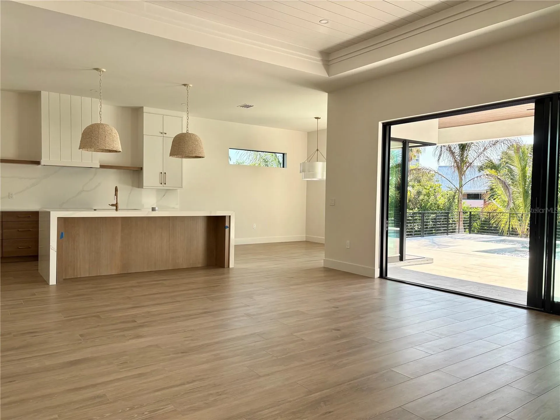 276 Island Circle Sarasota FL 34242