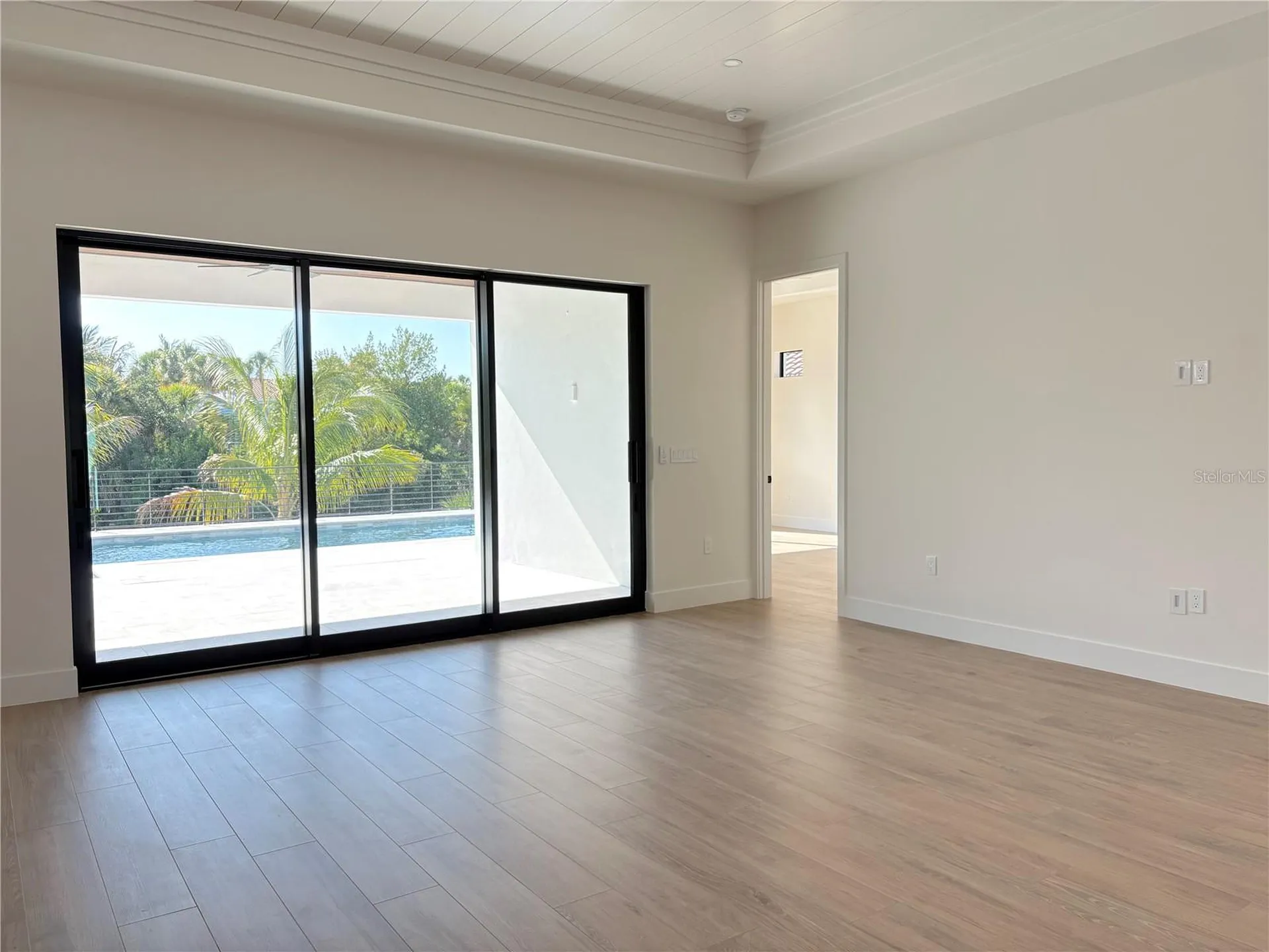 276 Island Circle Sarasota FL 34242