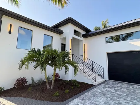 276 Island Circle Sarasota FL 34242