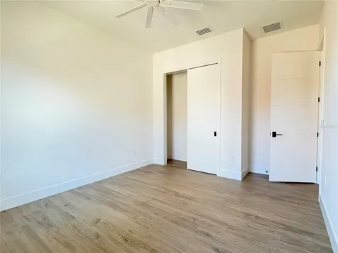276 Island Circle Sarasota FL 34242