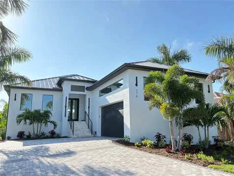 276 Island Circle Sarasota FL 34242