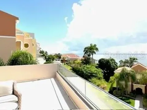 1 Shell Castle Club Humacao PR 00791