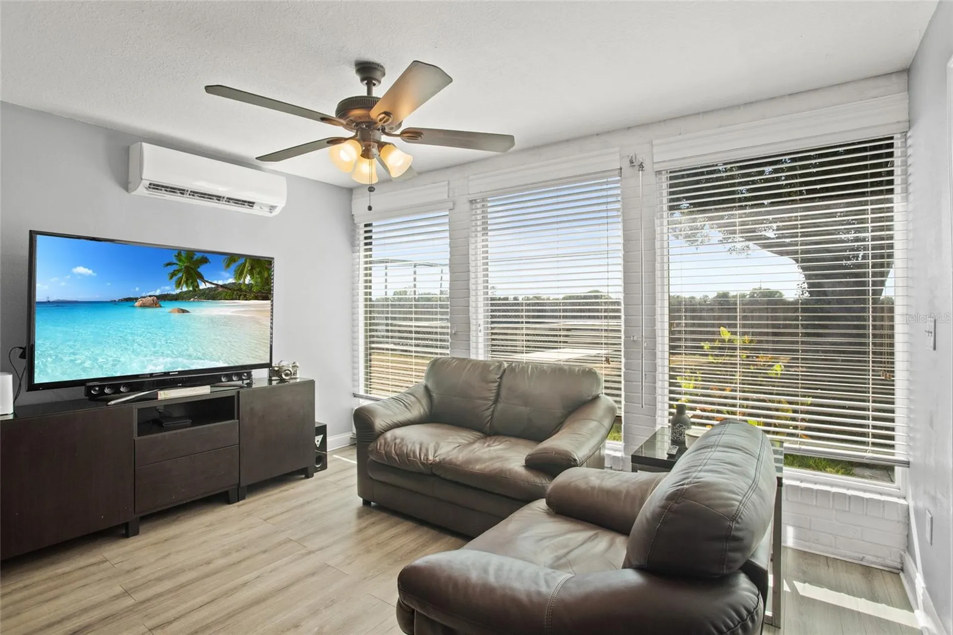 1416 Egan Drive Orlando FL 32822