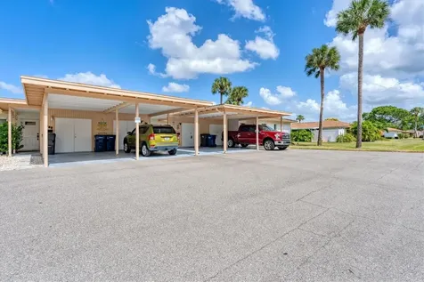 2905 51ST Avenue W Bradenton FL 34207