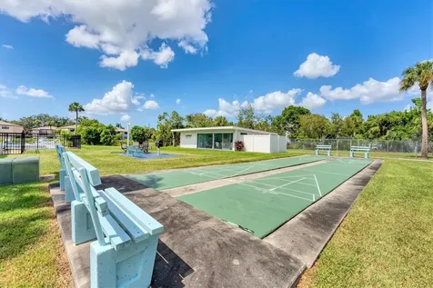 2905 51ST Avenue W Bradenton FL 34207