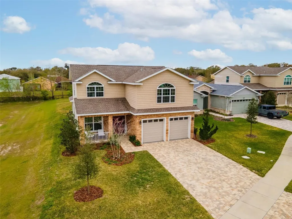 5039 NE 125th Loop Oxford FL 34484
