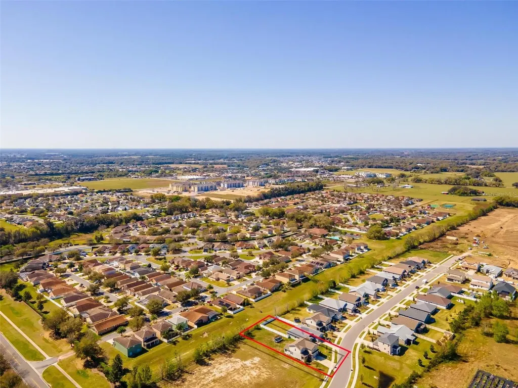 5039 NE 125th Loop Oxford FL 34484