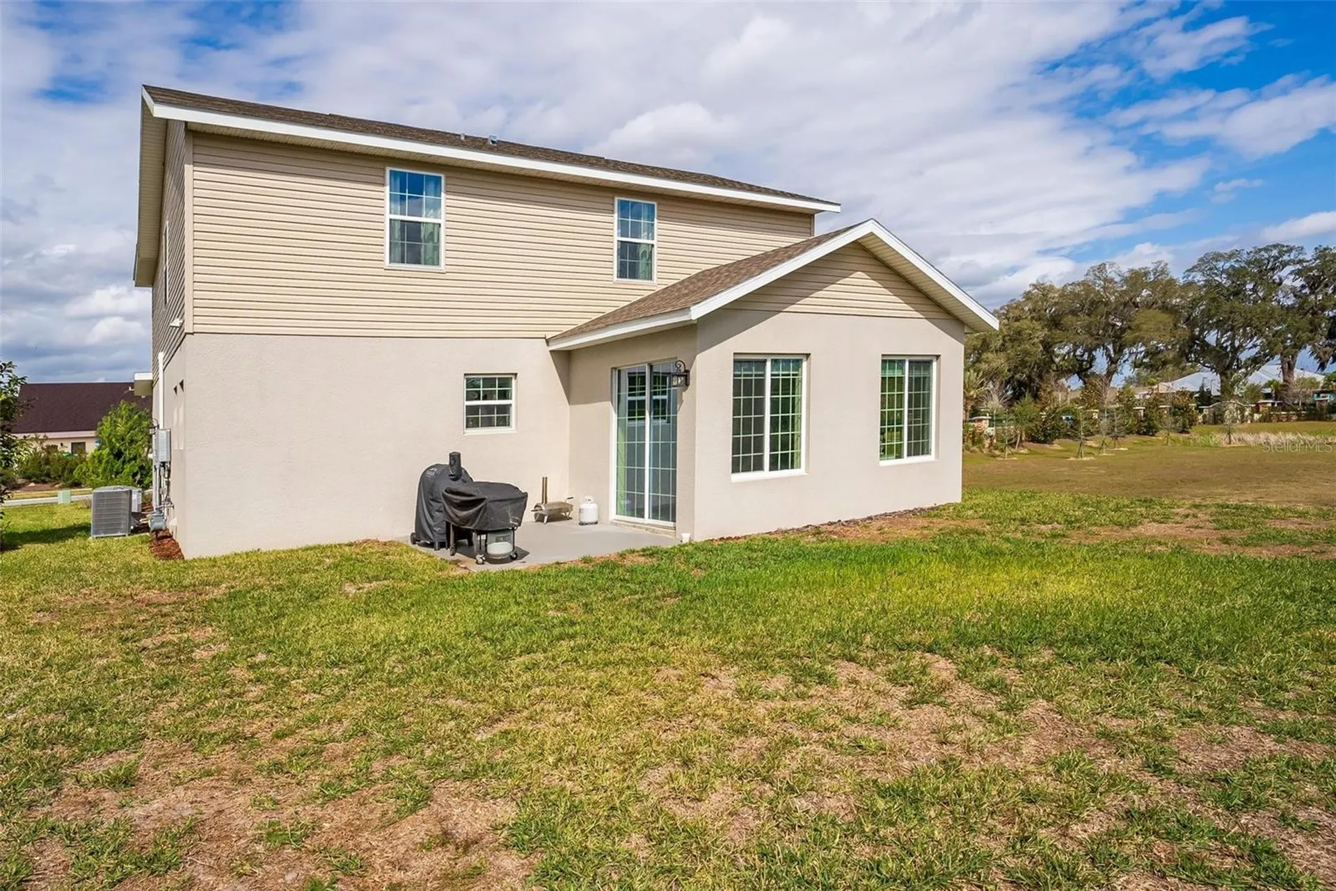 5039 NE 125th Loop Oxford FL 34484
