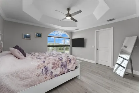 5039 NE 125th Loop Oxford FL 34484