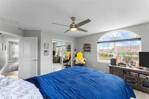 5039 NE 125th Loop Oxford FL 34484