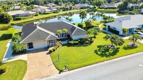 6994 Country Lakes Circle Sarasota FL 34243