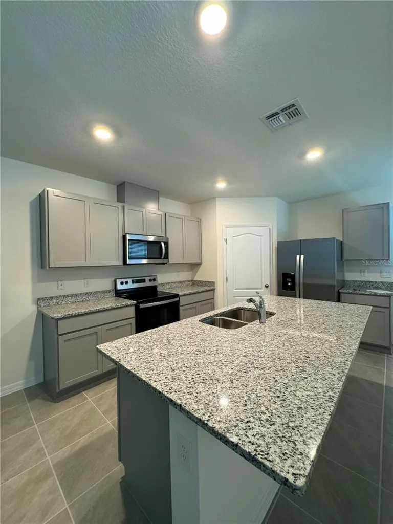4856 Cranberry Lakeland FL 33811