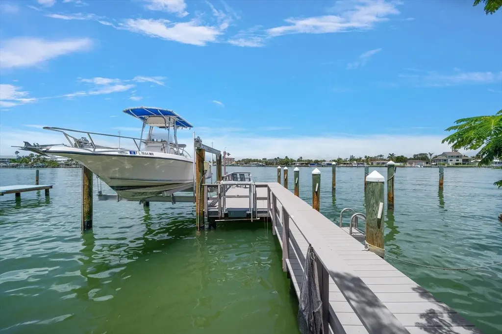 8405 Bayshore Drive Treasure Island FL 33706