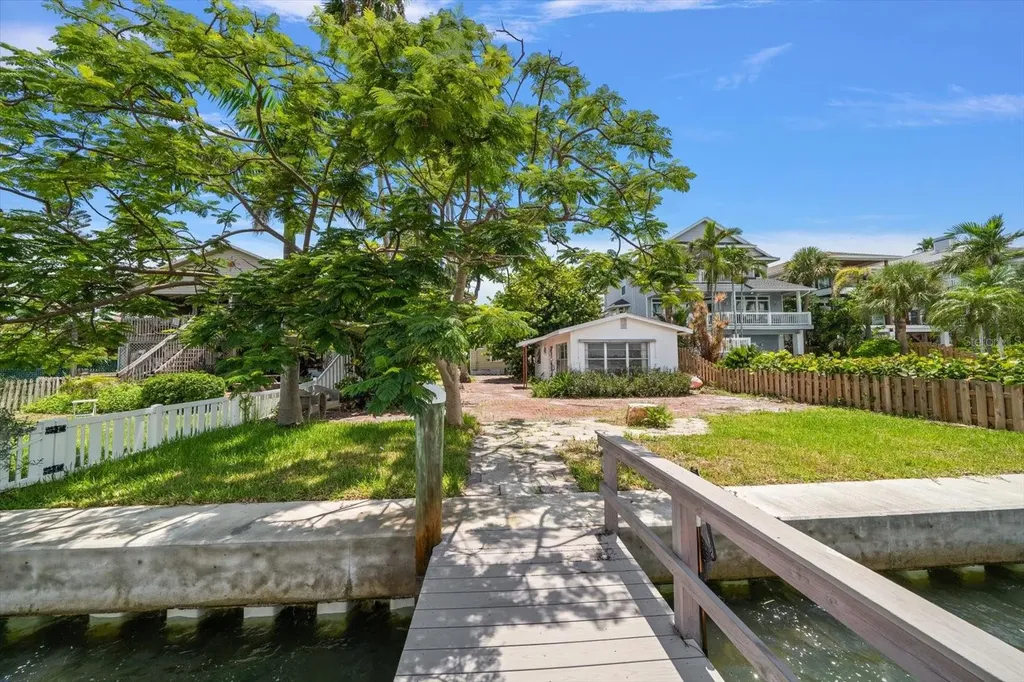 8405 Bayshore Drive Treasure Island FL 33706