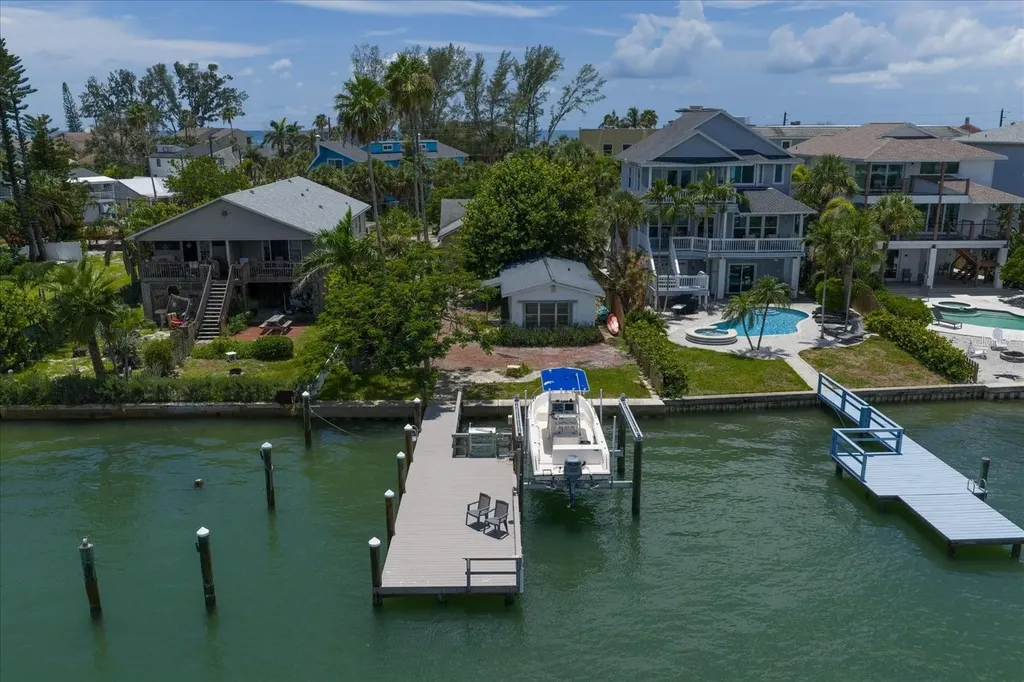 8405 Bayshore Drive Treasure Island FL 33706