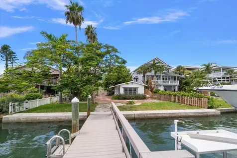 8405 Bayshore Drive Treasure Island FL 33706