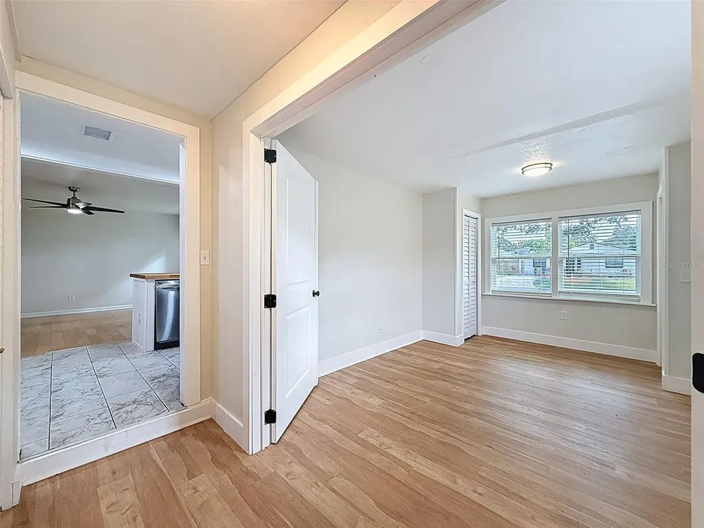 1121 49th Avenue N St Petersburg FL 33703