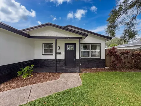 1121 49th Avenue N St Petersburg FL 33703