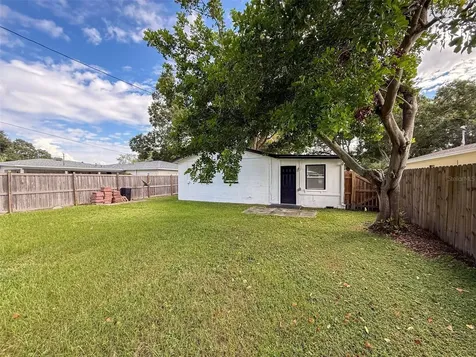 1121 49th Avenue N St Petersburg FL 33703