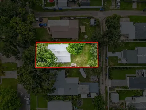 1121 49th Avenue N St Petersburg FL 33703
