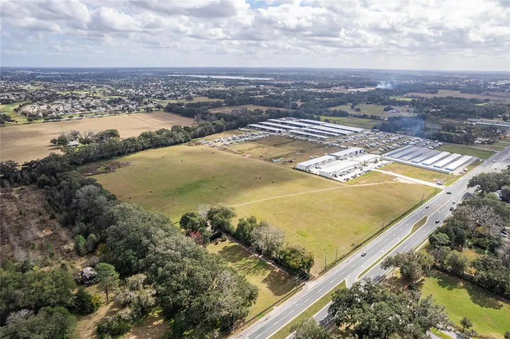 11425 N Us Highway 301 Oxford FL 34484
