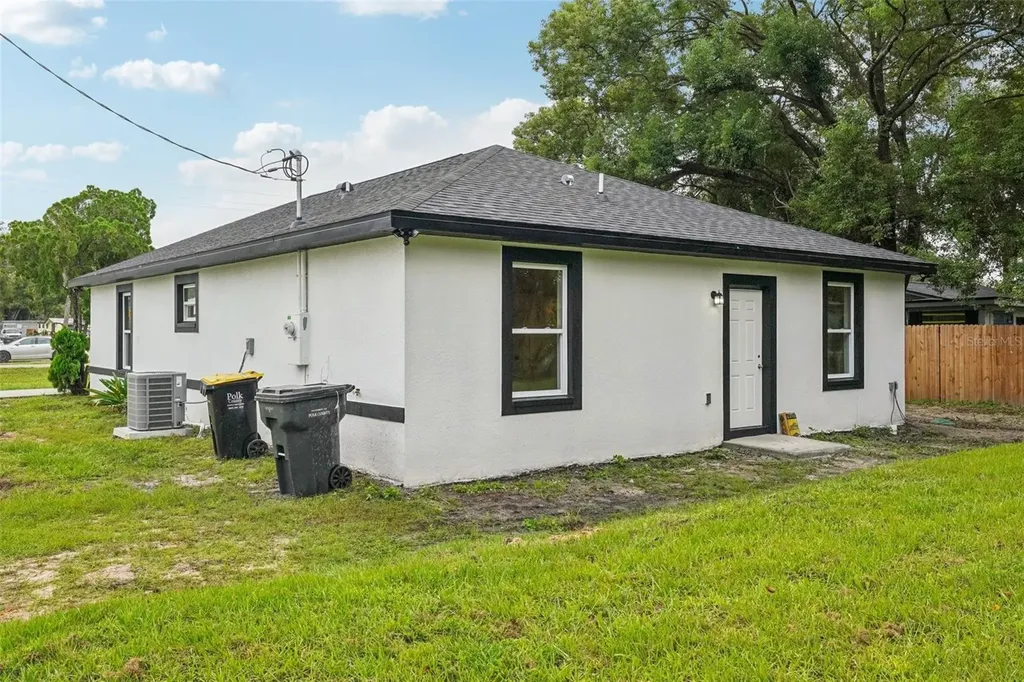 626 Woodland Avenue Lakeland FL 33801