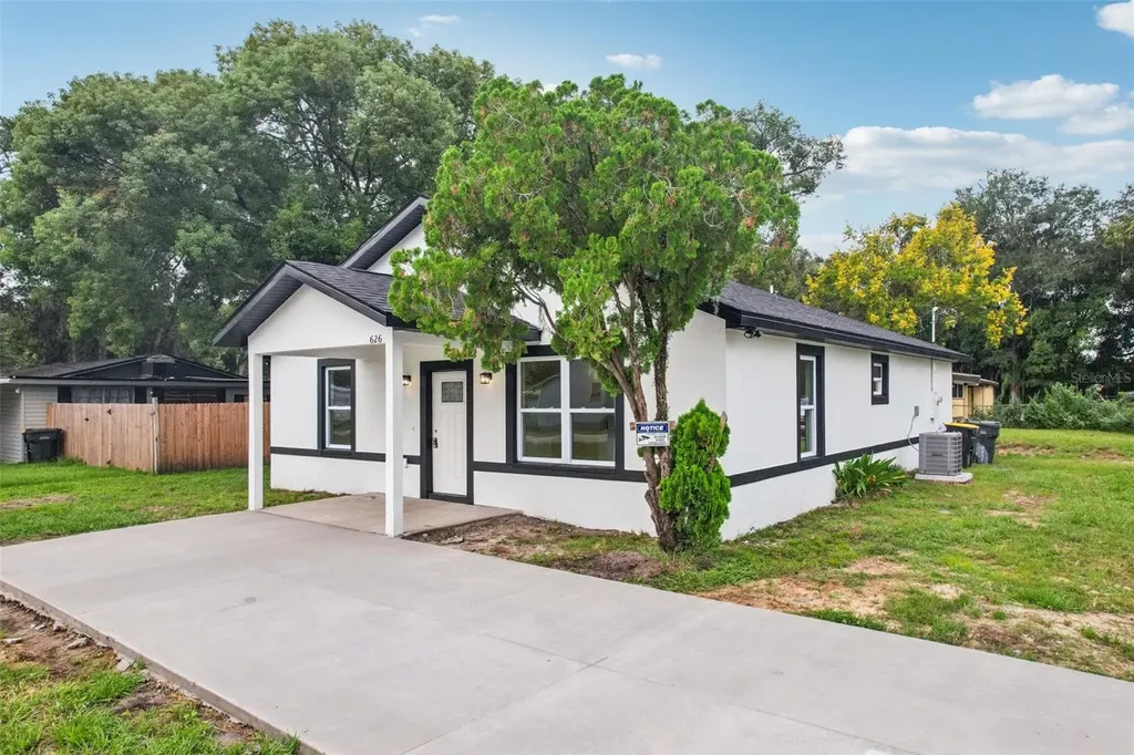 626 Woodland Avenue Lakeland FL 33801