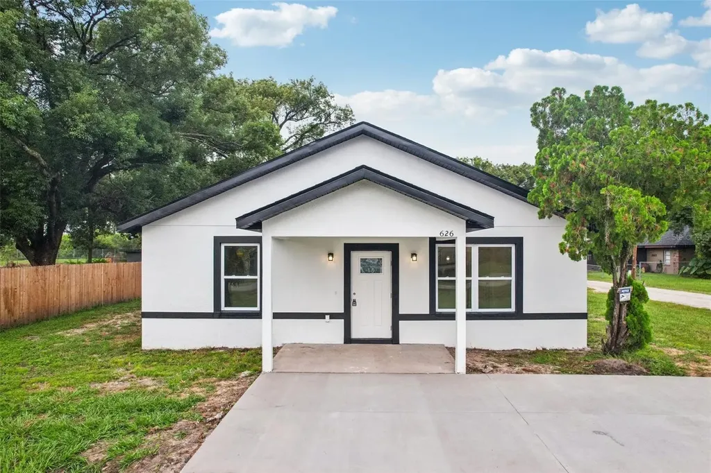626 Woodland Avenue Lakeland FL 33801