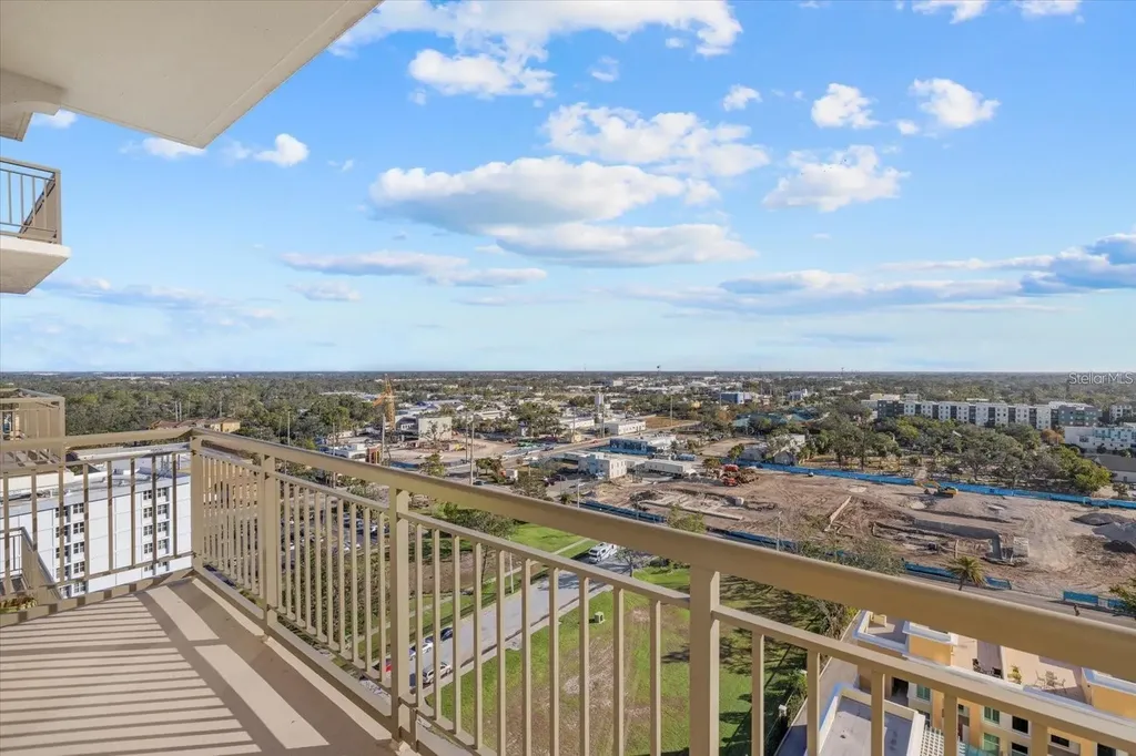 800 N Tamiami Trail Sarasota FL 34236