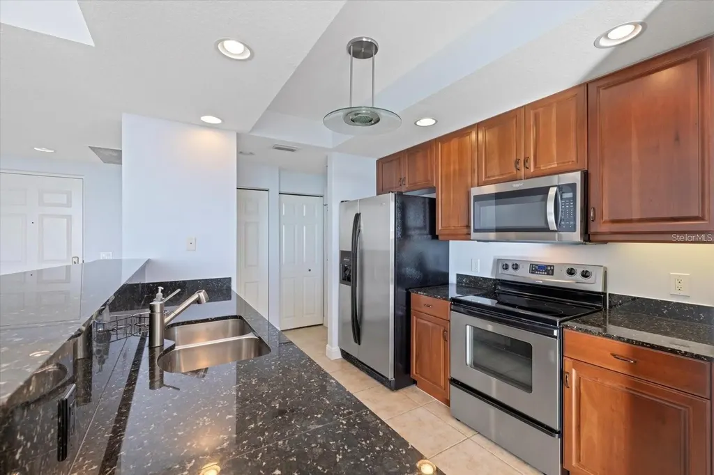 800 N Tamiami Trail Sarasota FL 34236