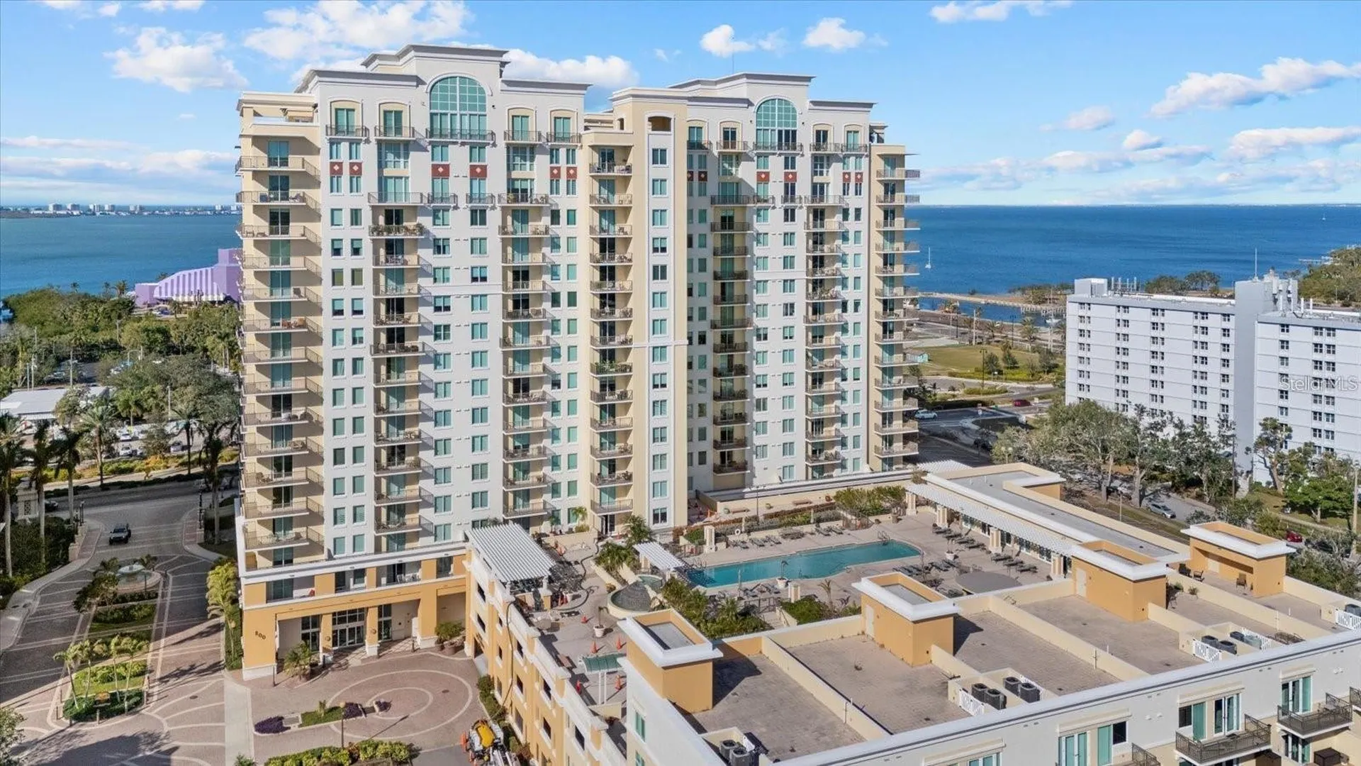 800 N Tamiami Trail Sarasota FL 34236