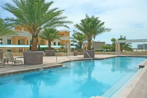 800 N Tamiami Trail Sarasota FL 34236
