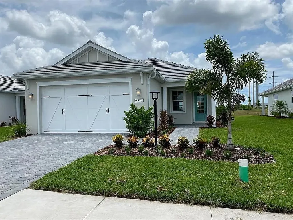 8121 Sternway Road Sarasota FL 34240